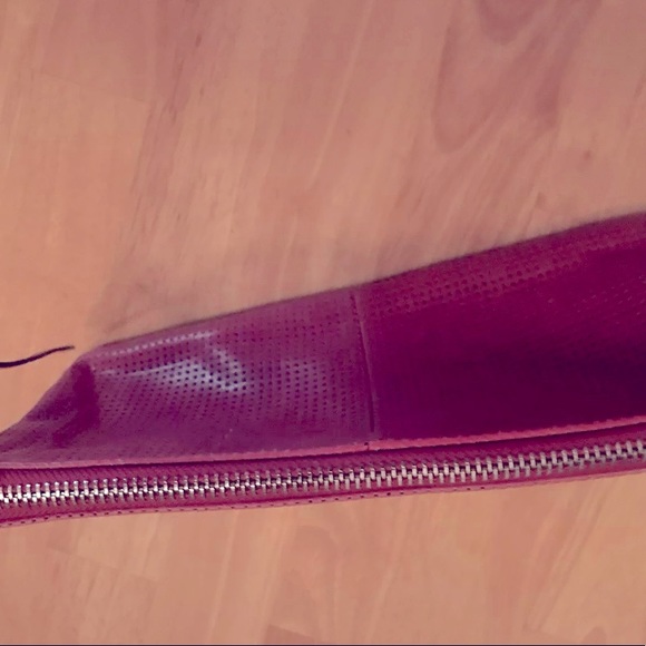 Designer Pink SHE+Lo zip clutch w/strap & silver colored hardware Beautiful EUC! - Picture 5 of 9